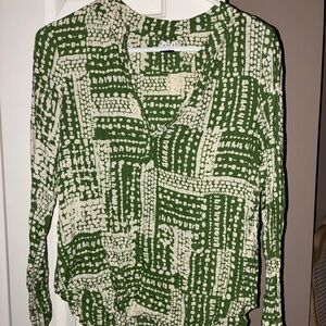 Velvet By Graham Spencer Green and Cream Abstract Blouse Sz XS